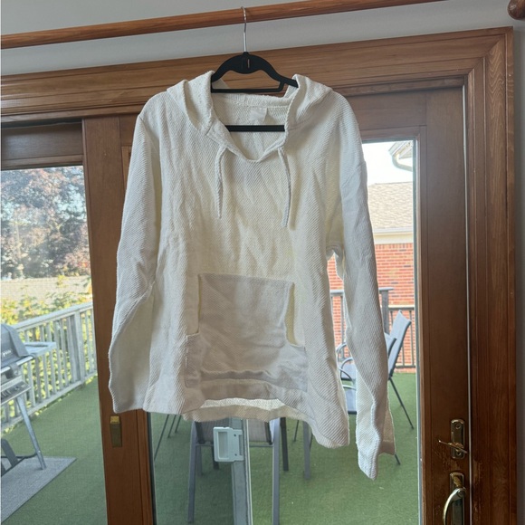 Throwback sweatshirt. - Picture 1 of 2